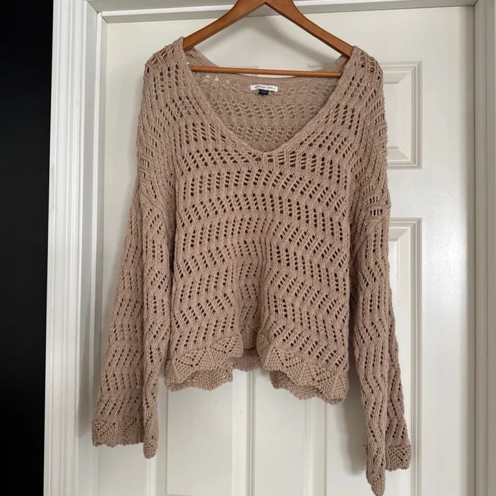 American Eagle V-Neck Crochet Knit Sweater
 size XL - Picture 11 of 12